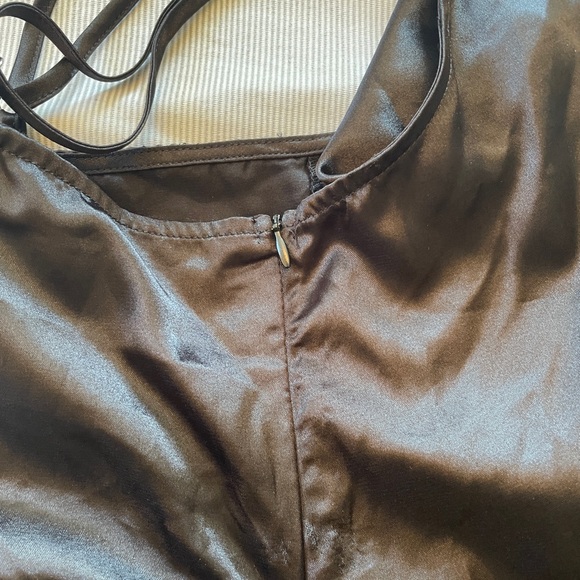 Prettylittlething black pleated dress sleeveless - Picture 5 of 5